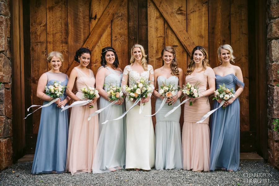 bridal party, bridesmaids, and bride with some rustic beautiful photos together. Lake Tahoe weddings in Incline village, Timberlodge, Hyatt Regency.