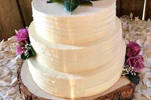 Classy wedding cake