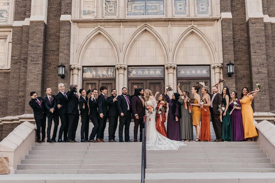 Wedding party on the steps.