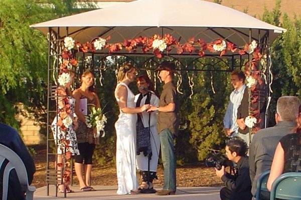 Marine marries before going oversees
