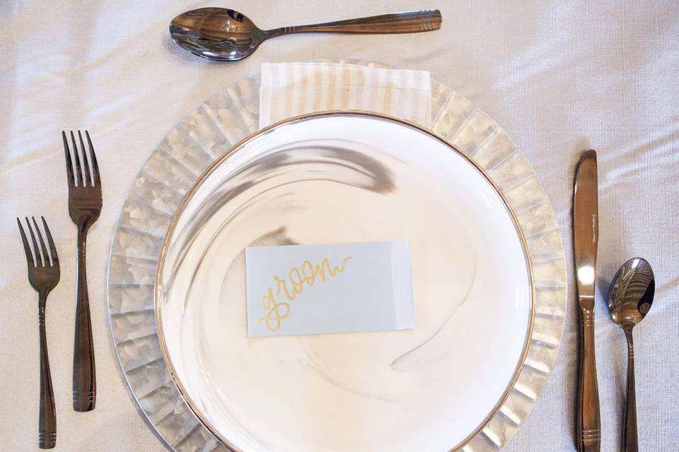 Table setting in white