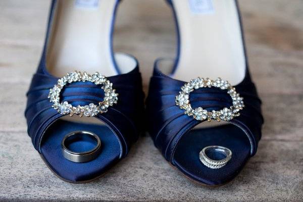 Bride's shoes and wedding rings
