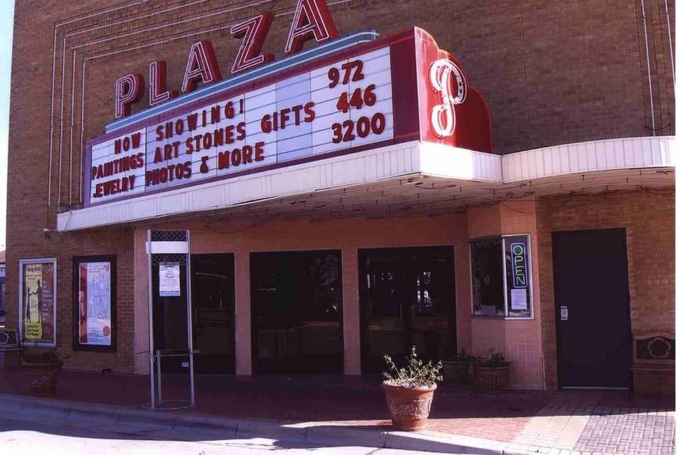 Exterior view of Plaza Arts Center