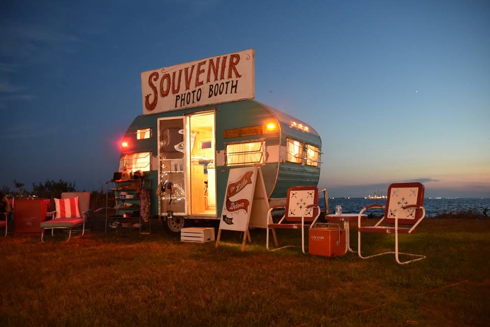 The Little Detour Photo Booth-Vintage Camper