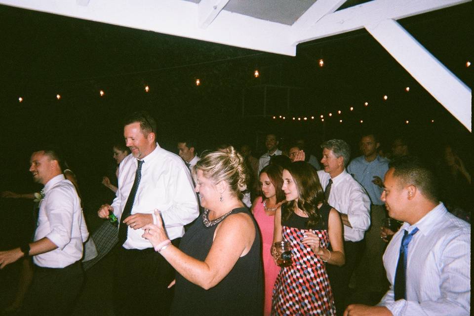 Everybody dance now