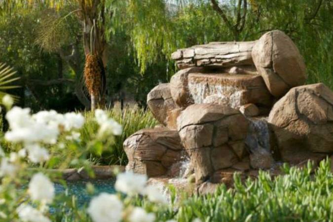 Water Feature/Water Fall. Ceremony area