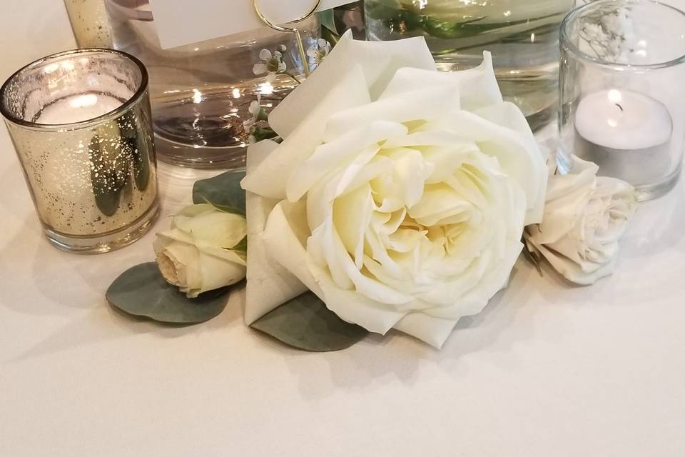 Kalero Centerpiece