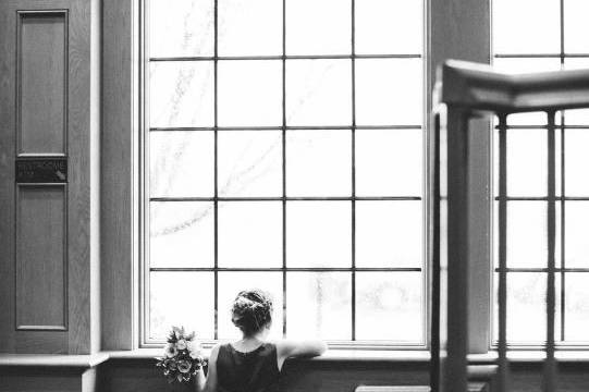 Looking out the window | Ester Knowlen Photography