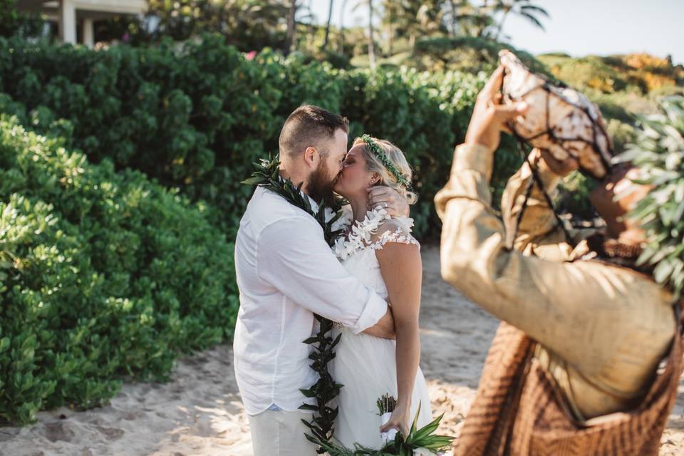 Hawaiian Wedding Ceremony