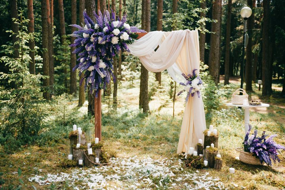 Outdoor altar