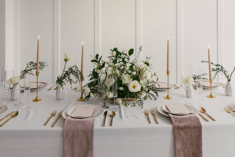 Elegant and modern tablescape