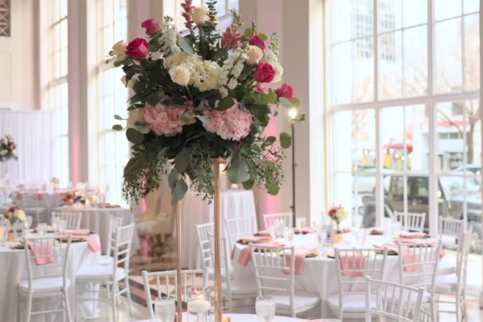 Classic Centerpiece