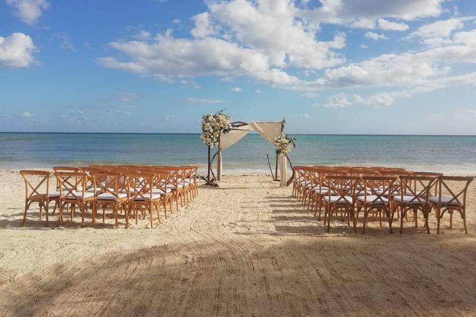 Grand Coral Beach Club - Venue - Playa del Carmen, MX - WeddingWire