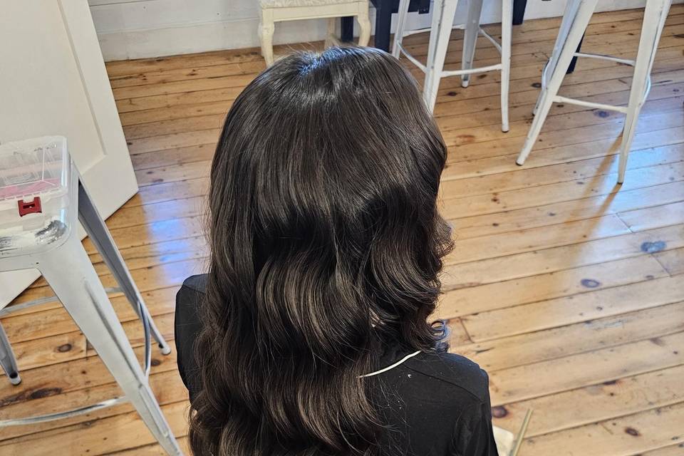 Classic glam waves