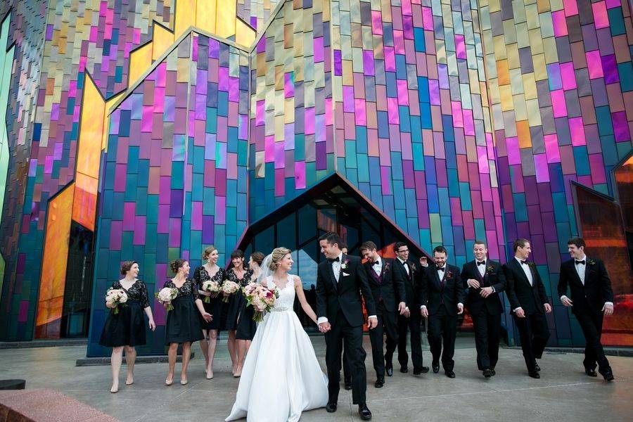 The couple with their bridesmaids and groomsmen