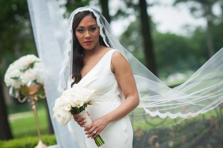 Wedding portrait in white dress