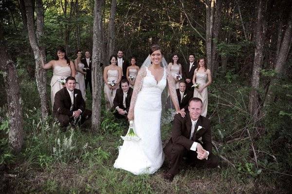 Couple with bridesmaids and groomsmen