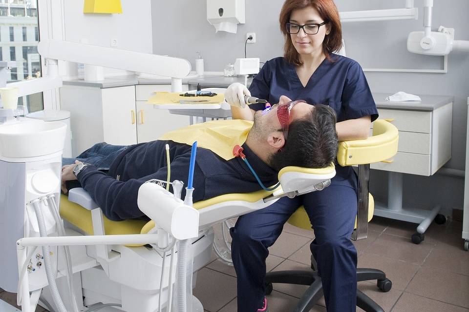 Klironomou Dental Clinic in Piraeus Port|Greece-Athens