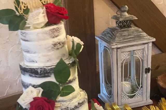 Semi-Naked Wedding Cake