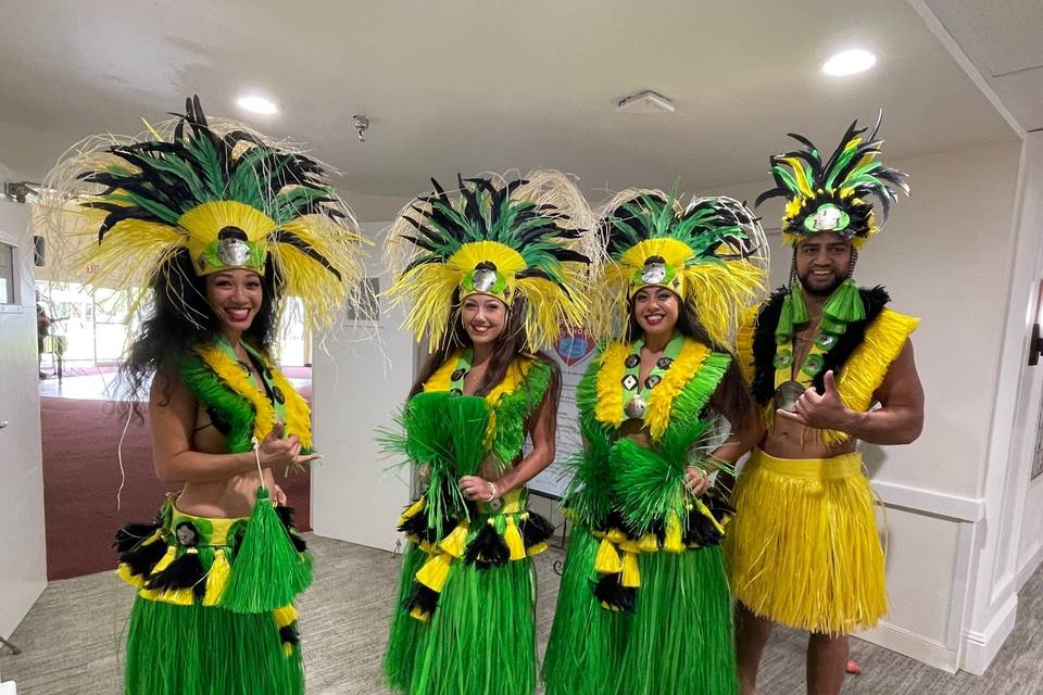 Hula Dancers