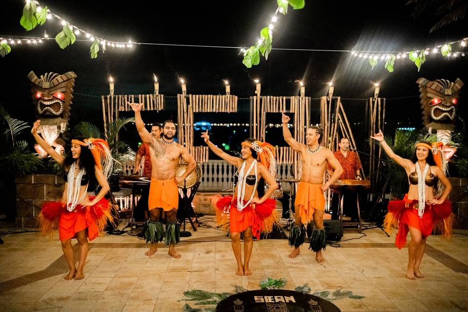 Luau Dancers Trade Wind Resort