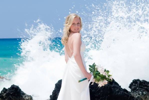 www.bridalhaironmaui.com