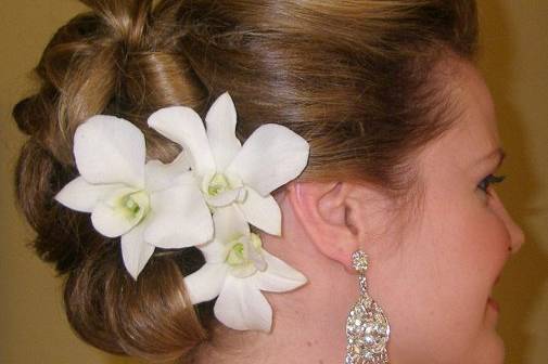 www.bridalhaironmaui.com