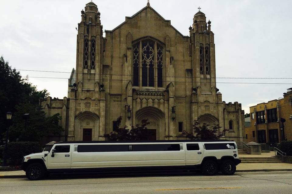 1Up'n Limousines and Party Buses